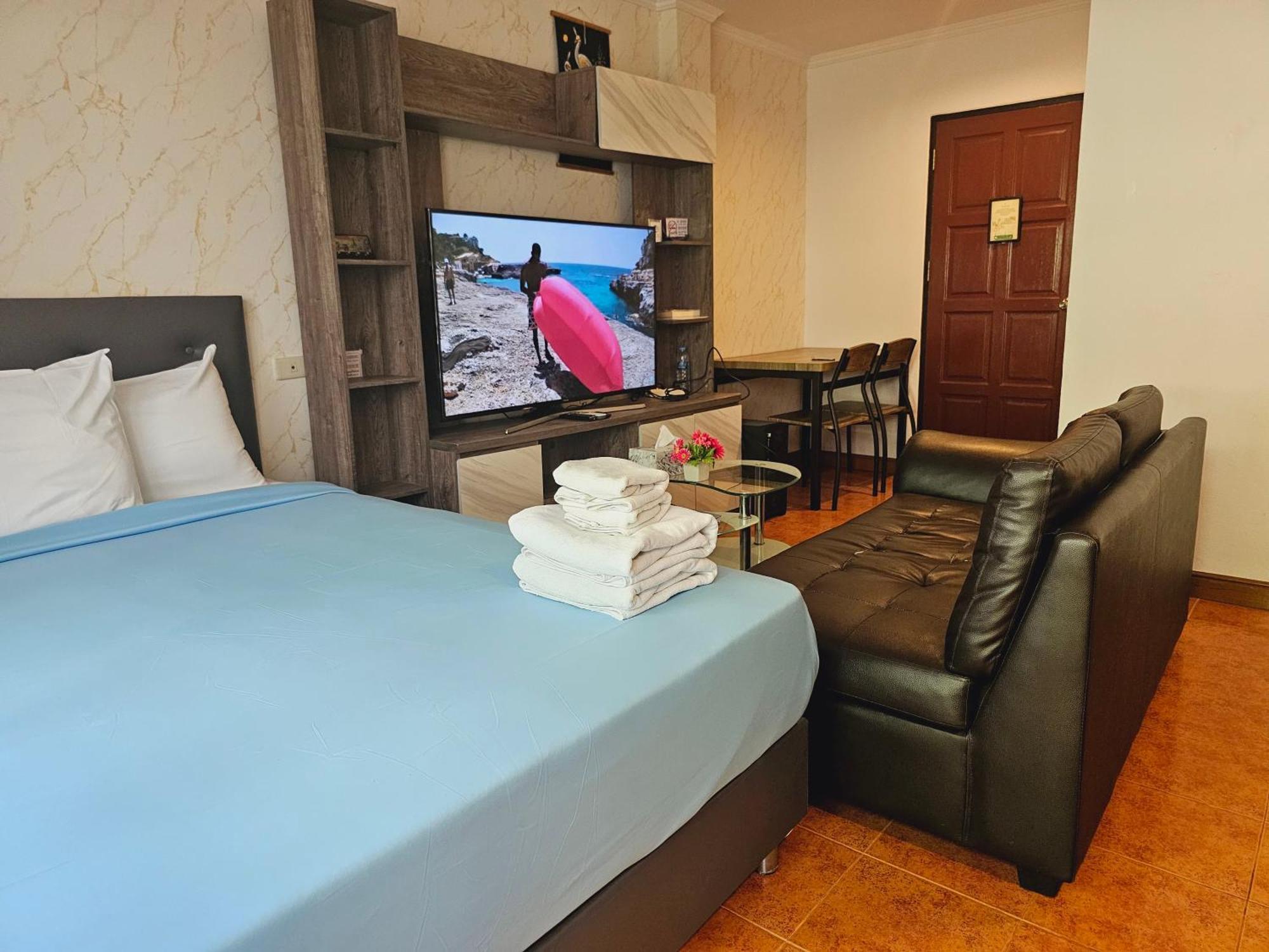 Patong Central Residence & Apartment Rum bild