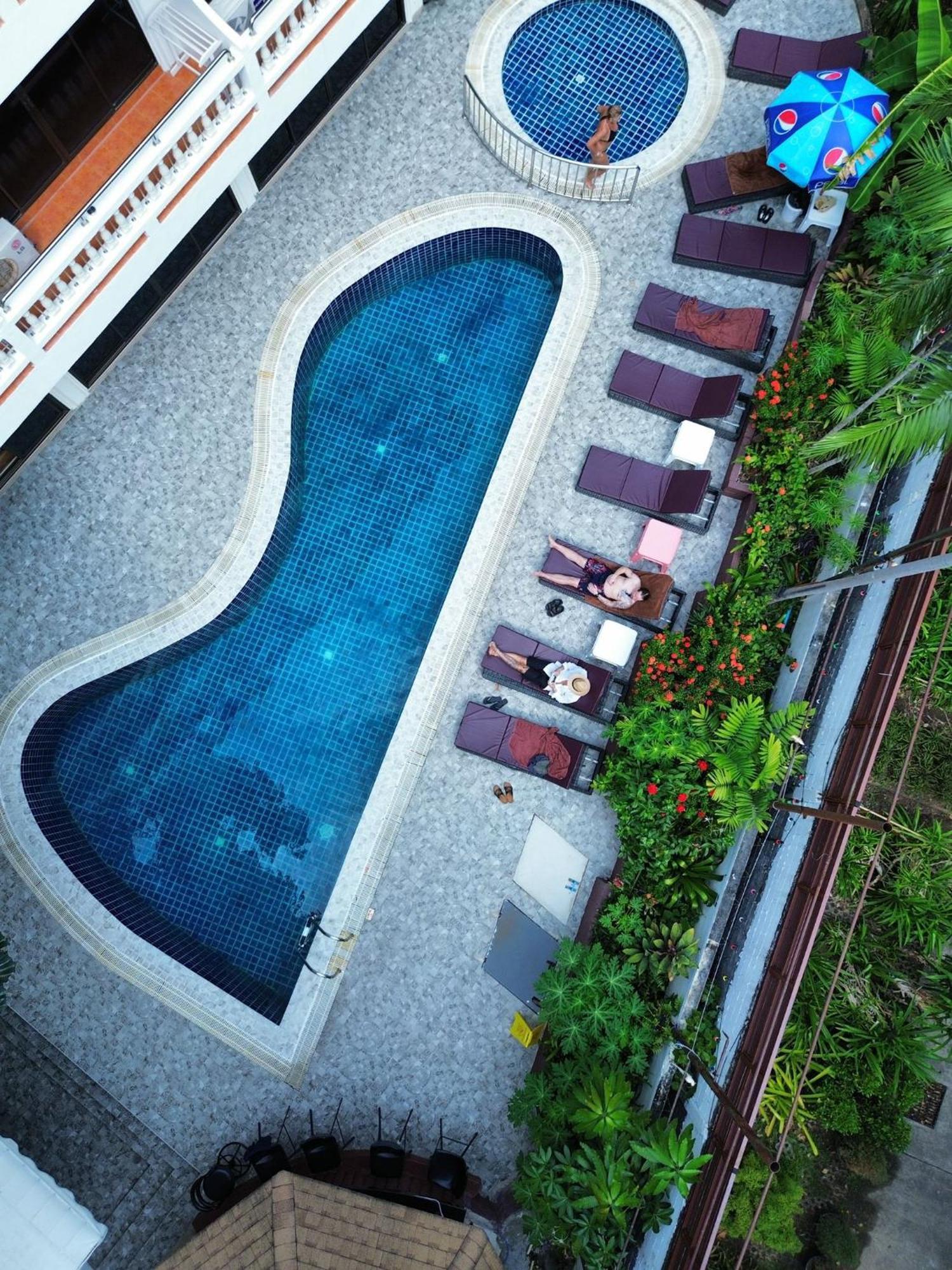 Patong Central Residence & Apartment Exteriör bild