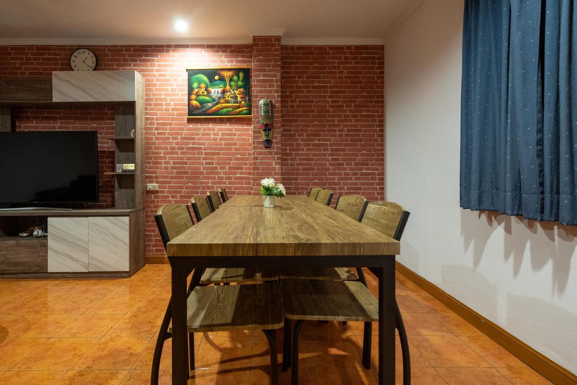 Patong Central Residence & Apartment Rum bild