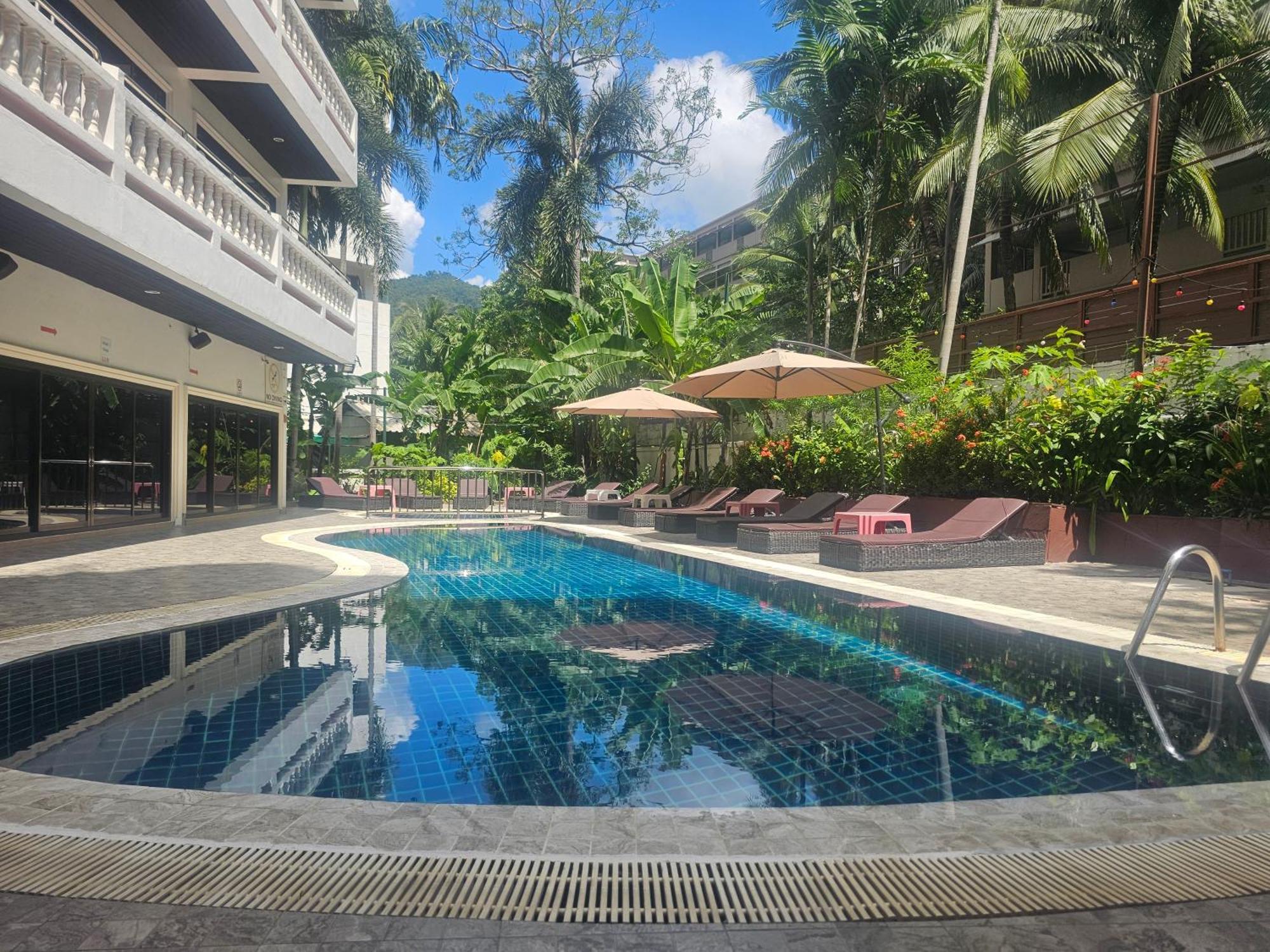 Patong Central Residence & Apartment Exteriör bild